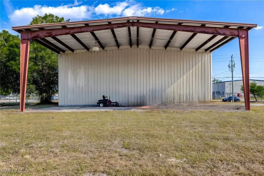 109 S Industrial Loop Labelle FL 33935