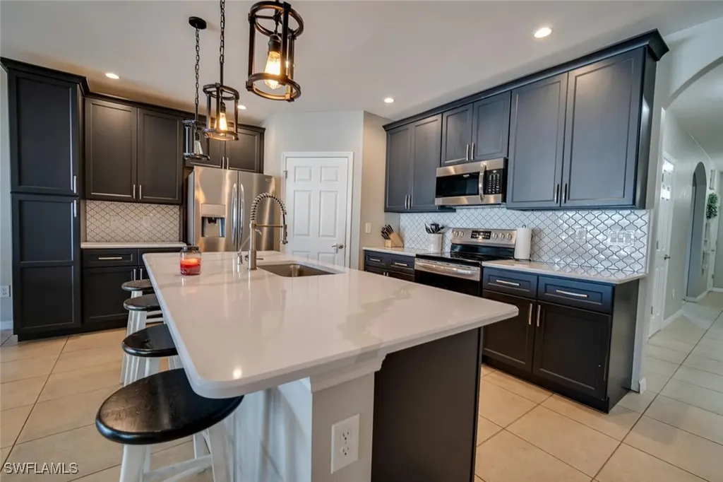 Cape Coral FL, 607 NW 13th Street