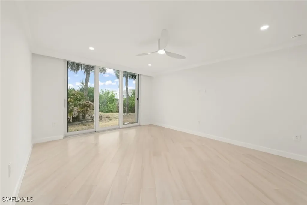 200 Periwinkle Way Sanibel FL 33957