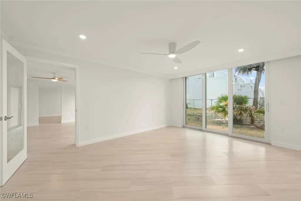 200 Periwinkle Way Sanibel FL 33957