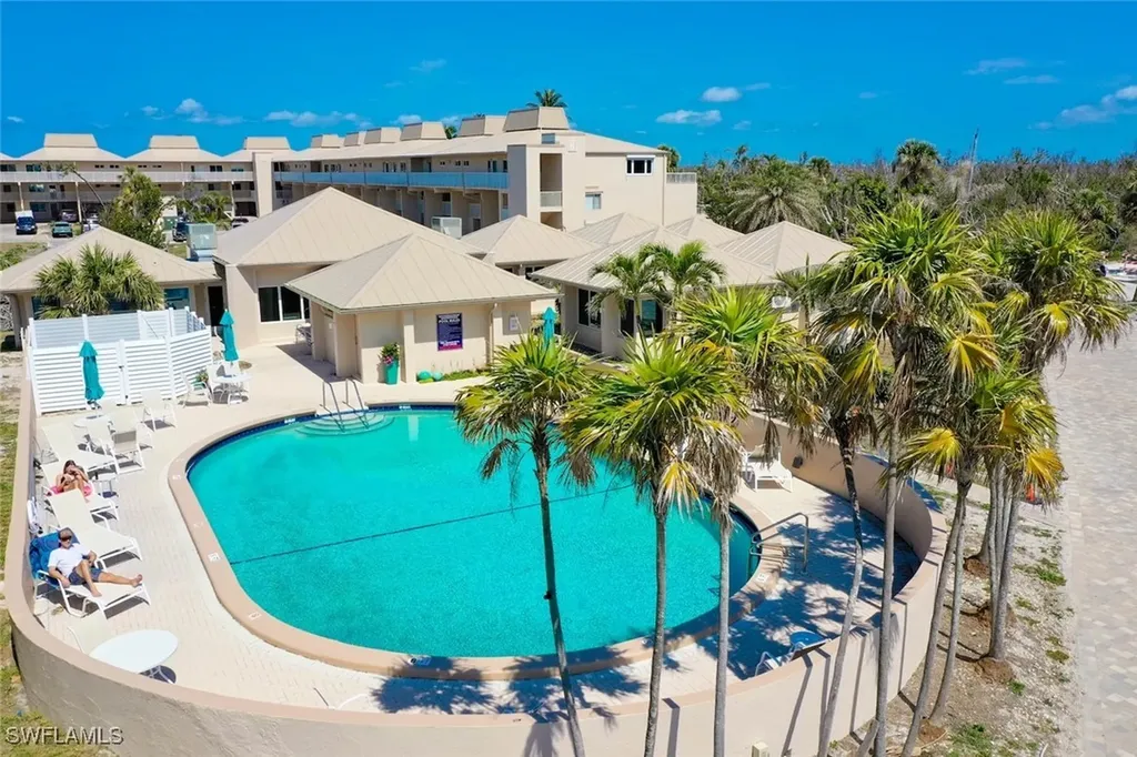 200 Periwinkle Way Sanibel FL 33957