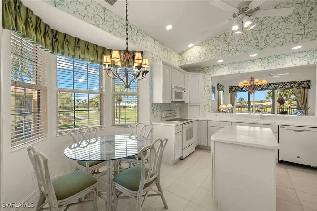 Naples FL, 6035 Trophy Drive, Unit 103