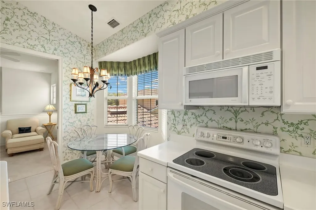 6035 Trophy Drive Naples FL 34110