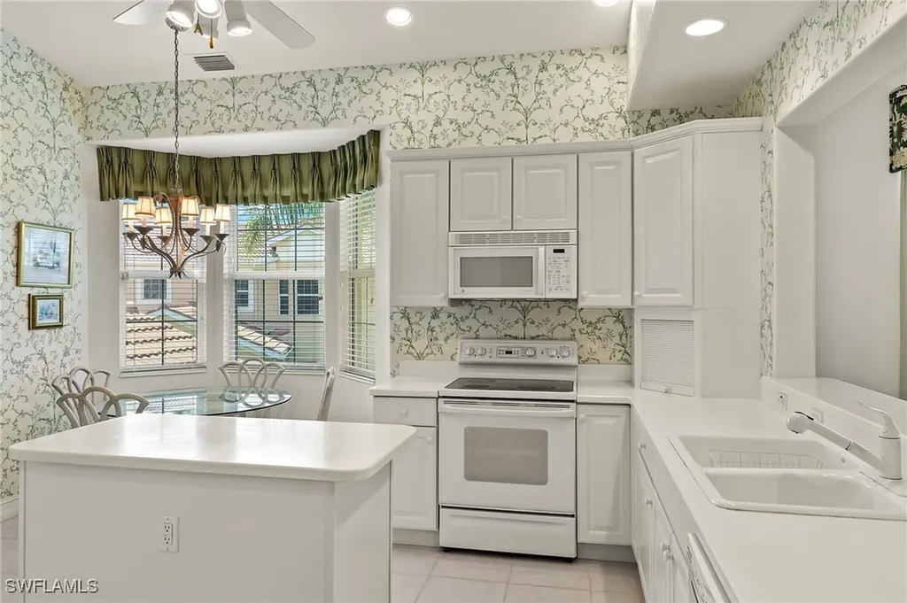 6035 Trophy Drive Naples FL 34110