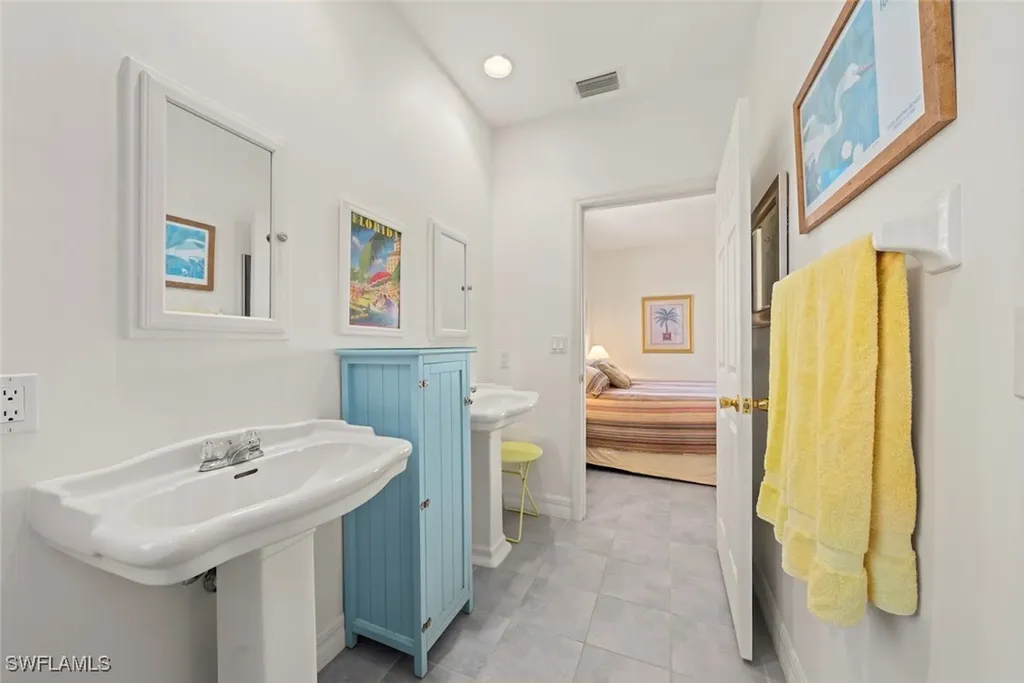 984 Black Skimmer Way Sanibel FL 33957