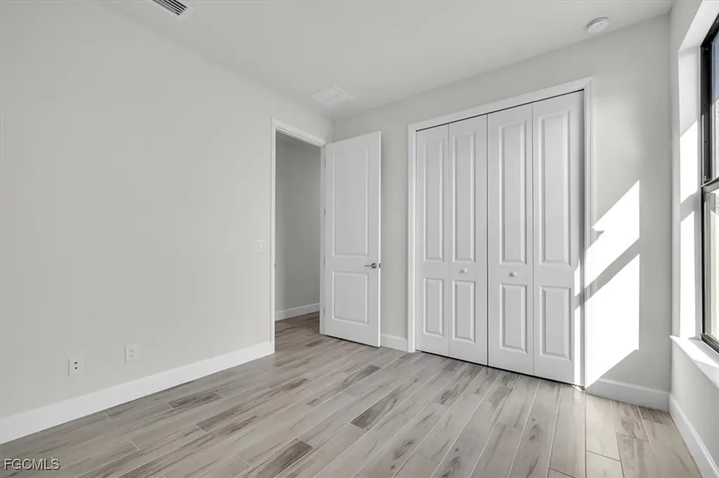 459 NE 2nd Place Cape Coral FL 33909