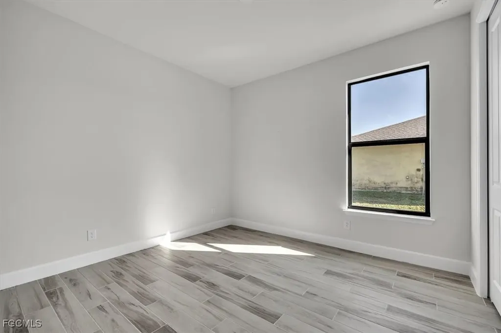 459 NE 2nd Place Cape Coral FL 33909