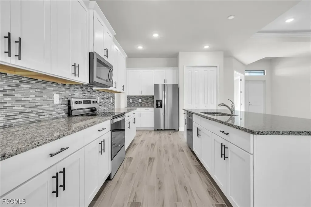 459 NE 2nd Place Cape Coral FL 33909