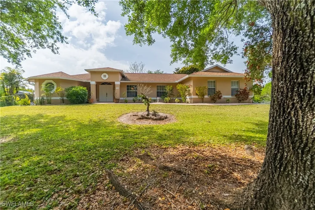 3226 52nd Avenue NE Naples FL 34120