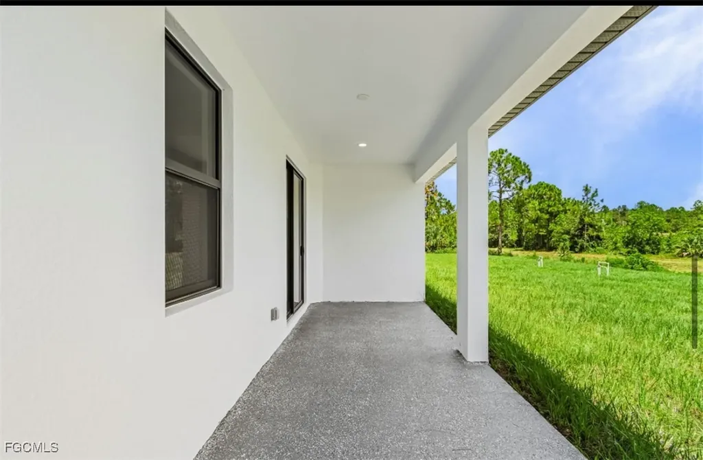 4802 Nora Avenue N Lehigh Acres FL 33971
