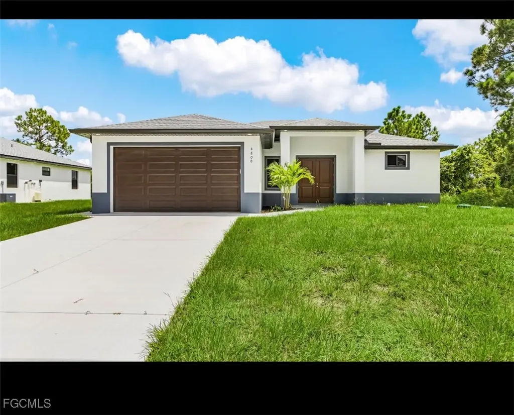 4802 Nora Avenue N Lehigh Acres FL 33971