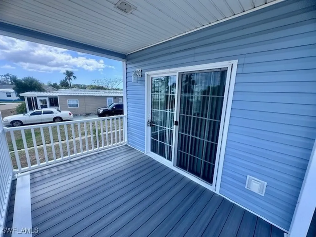 5698 Captain John Smith Loop North Fort Myers FL 33917