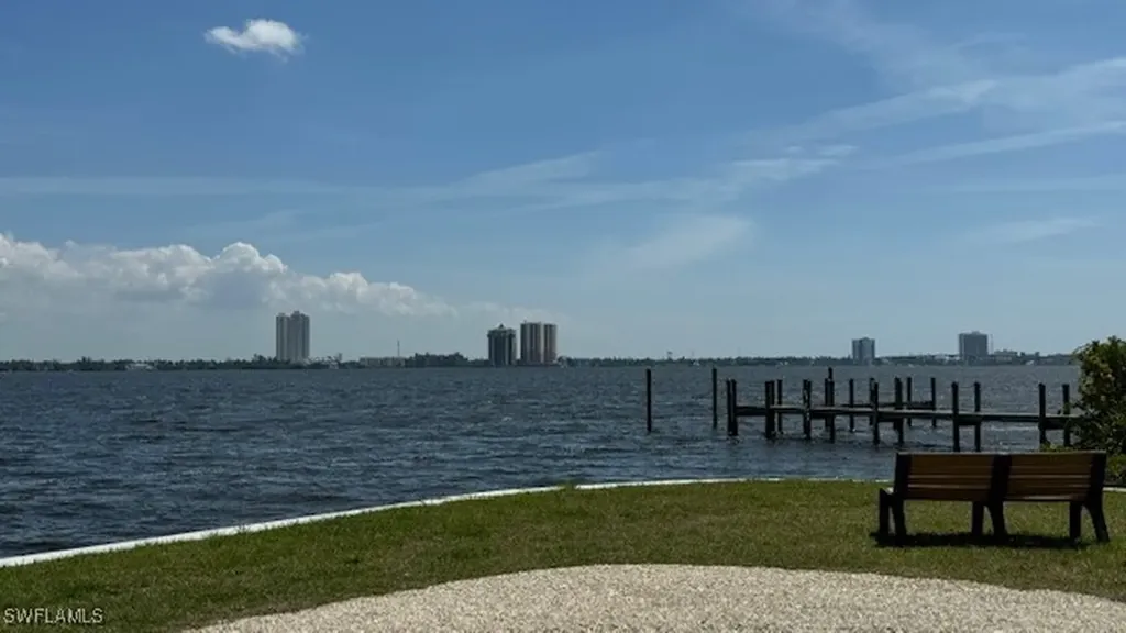 5698 Captain John Smith Loop North Fort Myers FL 33917