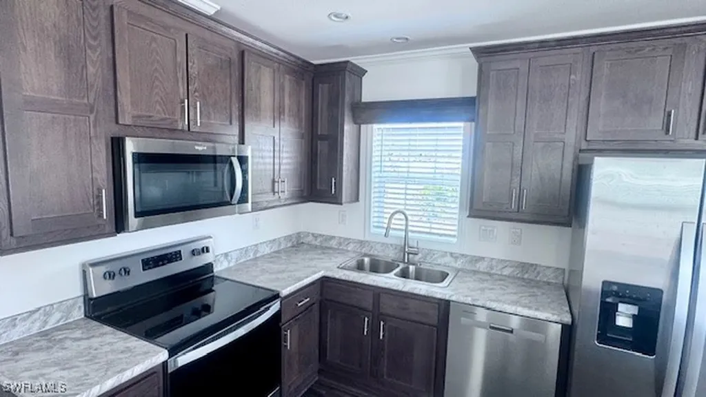 5698 Captain John Smith Loop North Fort Myers FL 33917