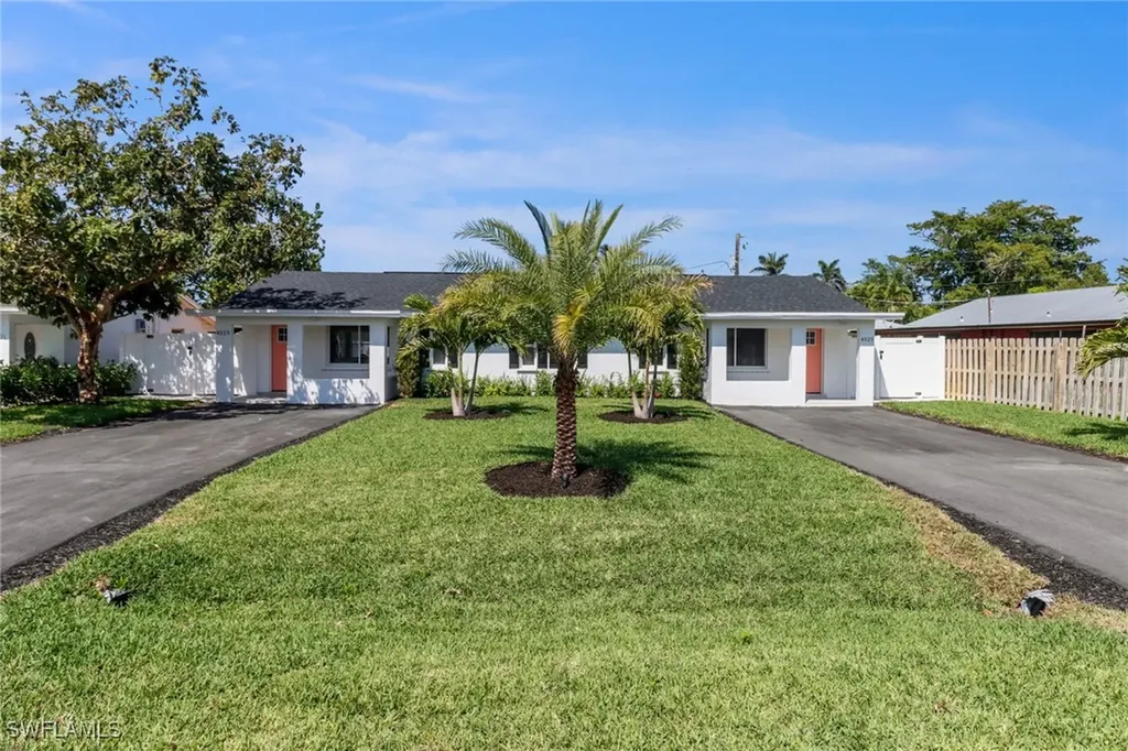 Naples FL, 4525 Fluvia Avenue