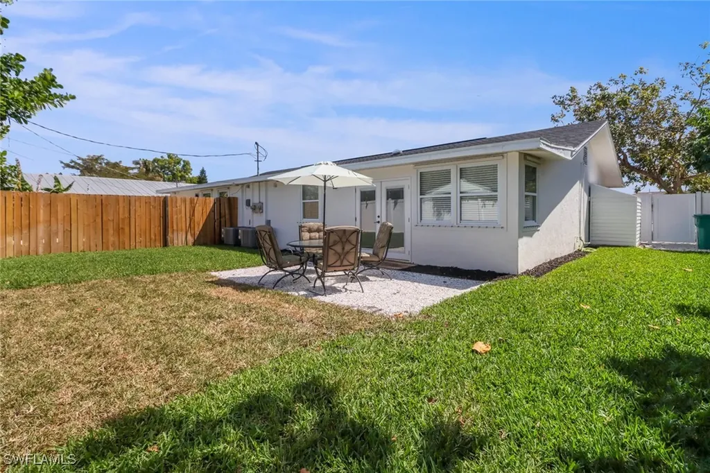 4525 Fluvia Avenue Naples FL 34103