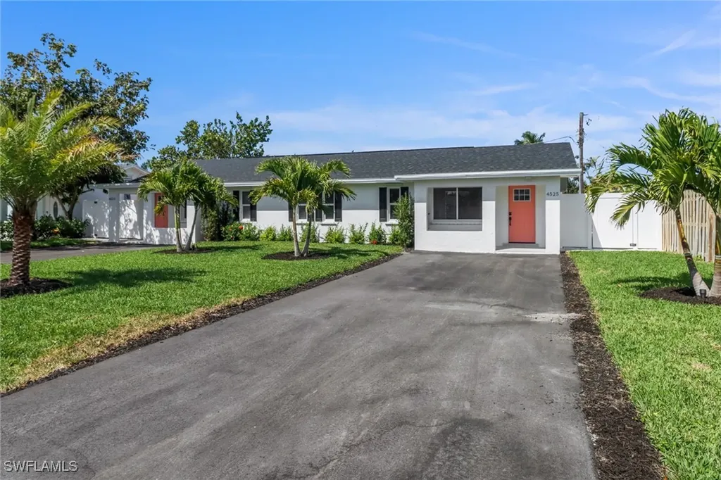 4525 Fluvia Avenue Naples FL 34103