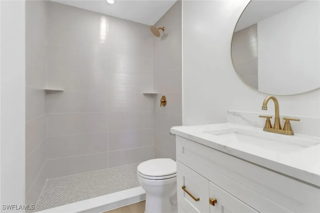 4525 Fluvia Avenue Naples FL 34103