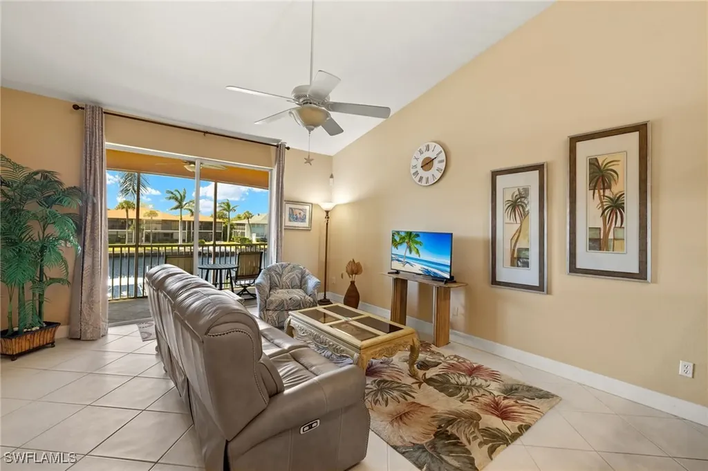 4560 SE 5th Place Cape Coral FL 33904