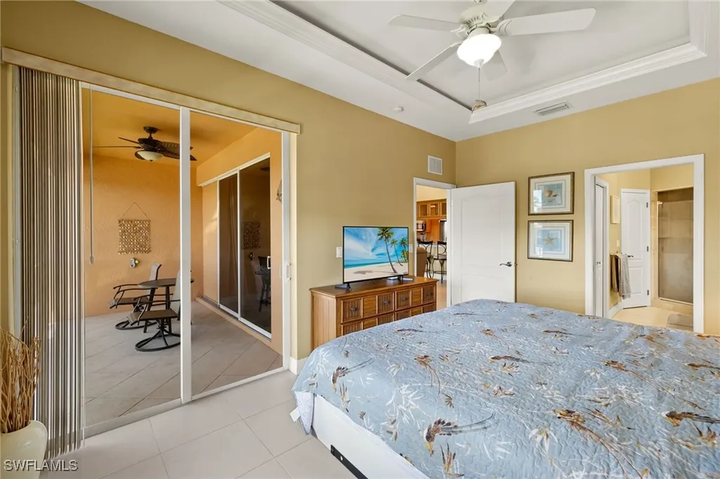 4560 SE 5th Place Cape Coral FL 33904