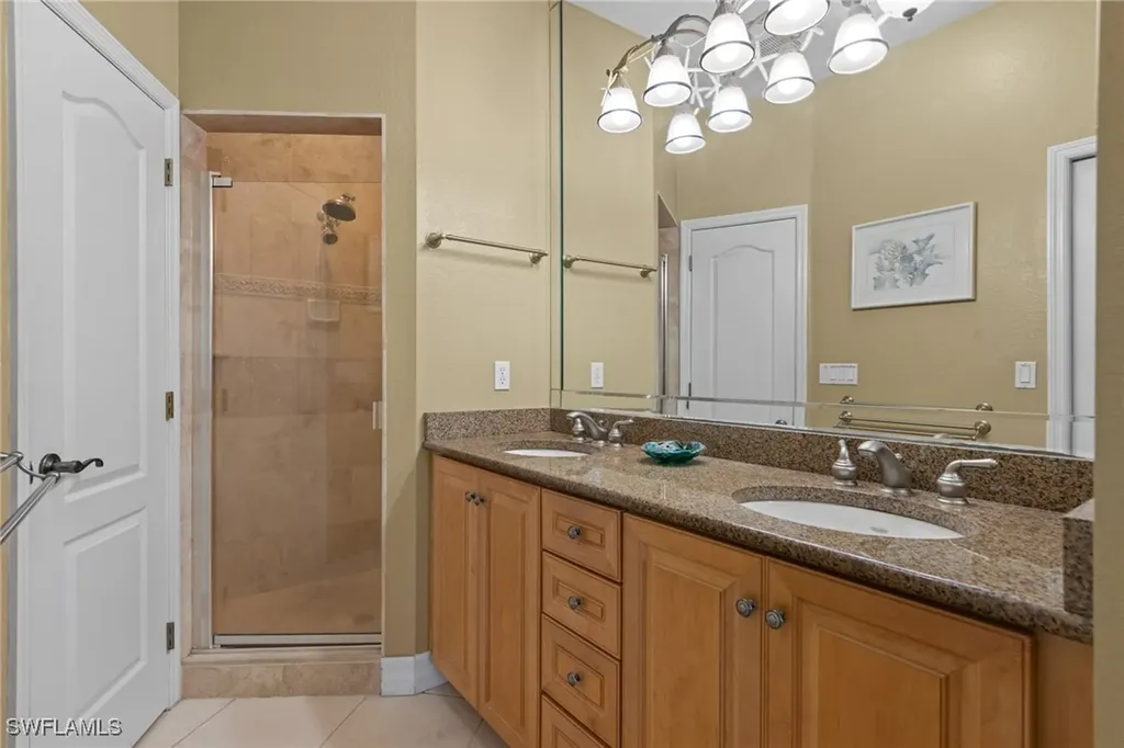 4560 SE 5th Place Cape Coral FL 33904