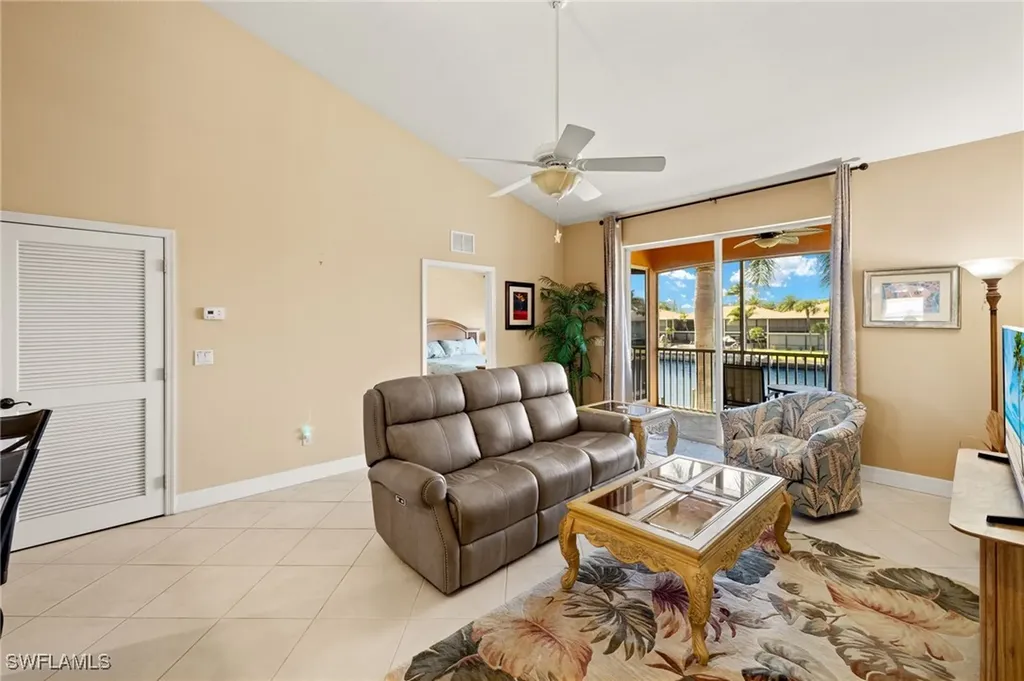 4560 SE 5th Place Cape Coral FL 33904