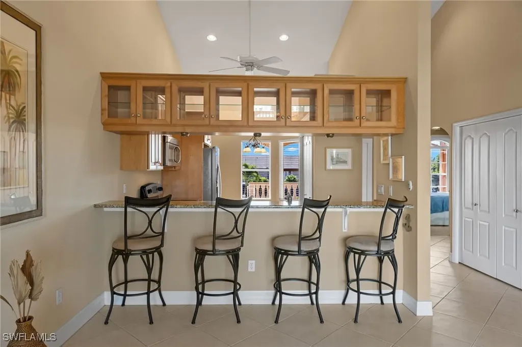 4560 SE 5th Place Cape Coral FL 33904