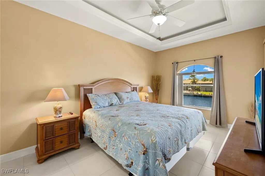 4560 SE 5th Place Cape Coral FL 33904