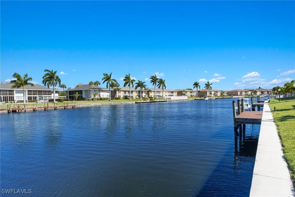 4560 SE 5th Place Cape Coral FL 33904