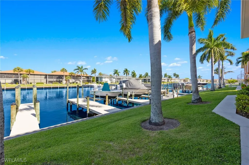4560 SE 5th Place Cape Coral FL 33904