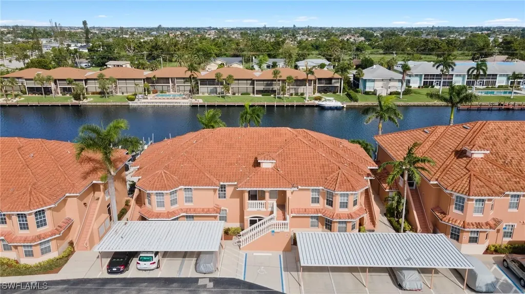 4560 SE 5th Place Cape Coral FL 33904
