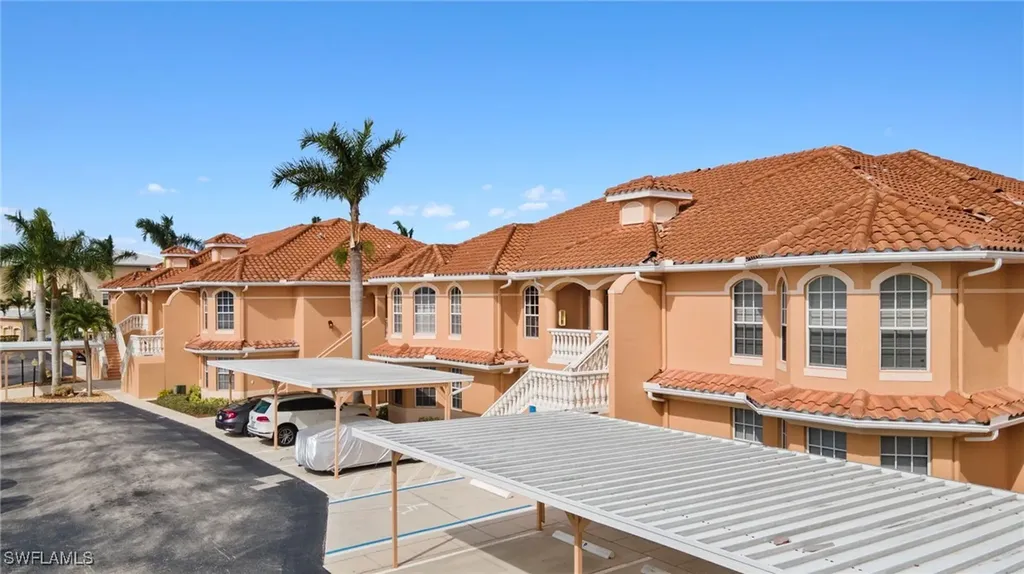 4560 SE 5th Place Cape Coral FL 33904