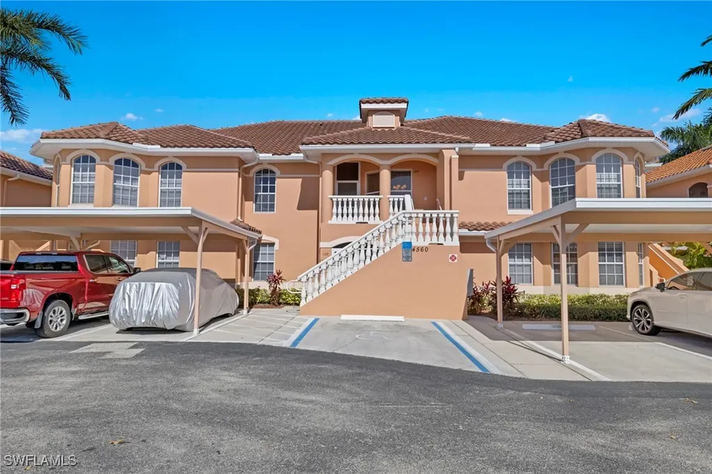 4560 SE 5th Place Cape Coral FL 33904