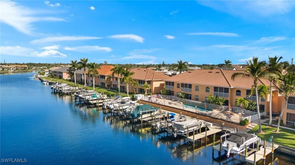 4560 SE 5th Place Cape Coral FL 33904