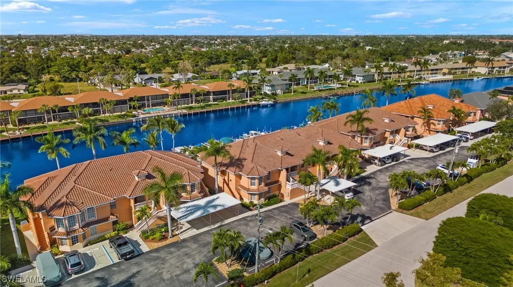 4560 SE 5th Place Cape Coral FL 33904
