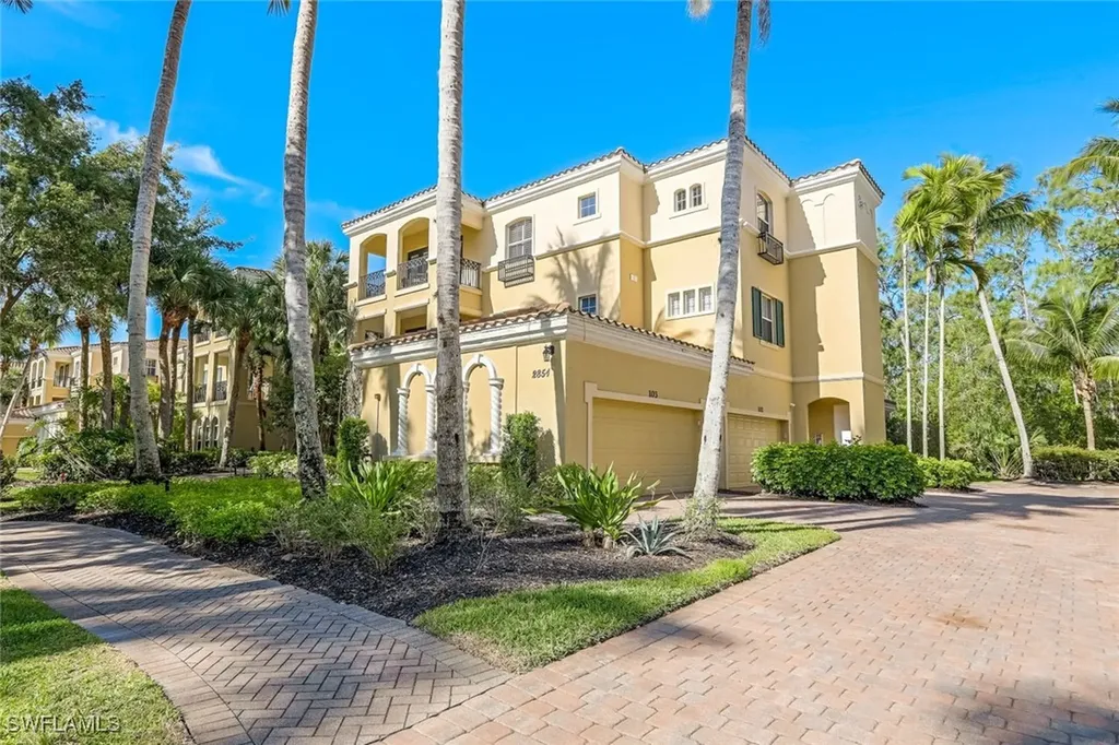 2851 Tiburon Boulevard E Naples FL 34109