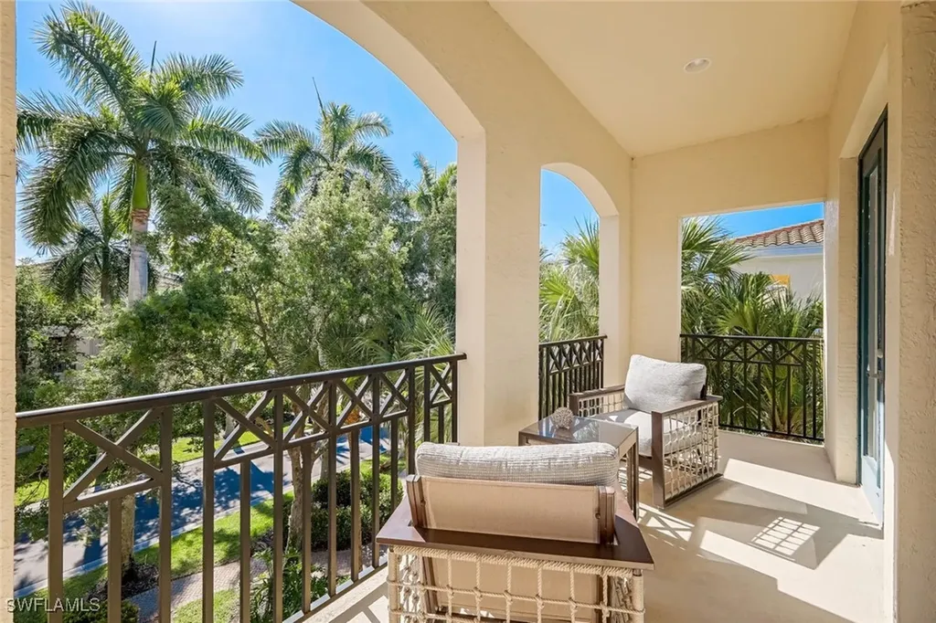 2851 Tiburon Boulevard E Naples FL 34109
