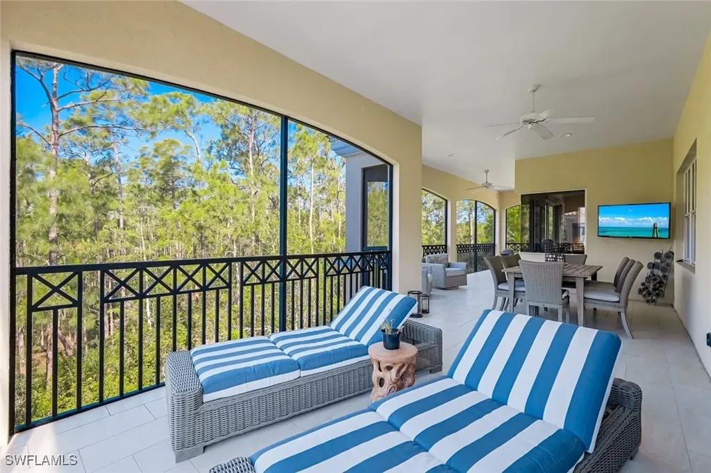 2851 Tiburon Boulevard E Naples FL 34109