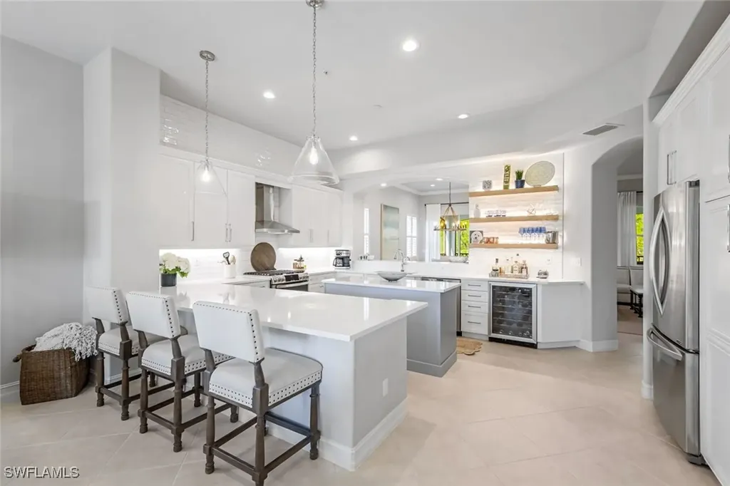 2851 Tiburon Boulevard E Naples FL 34109