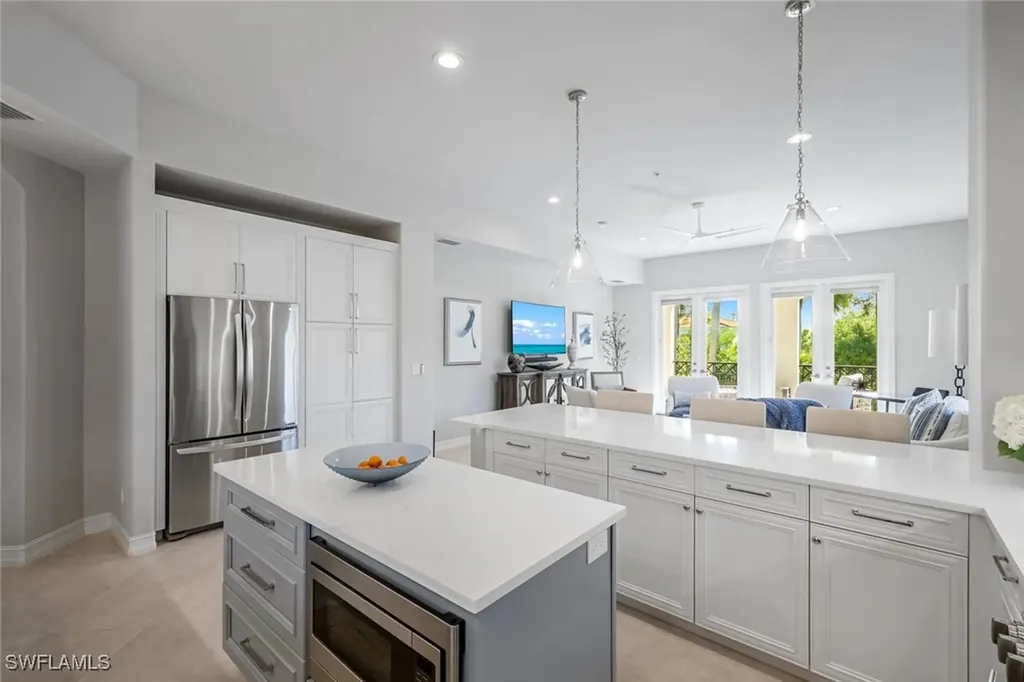 2851 Tiburon Boulevard E Naples FL 34109