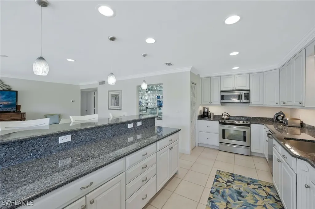 1124 Wildwood Lane Naples FL 34105