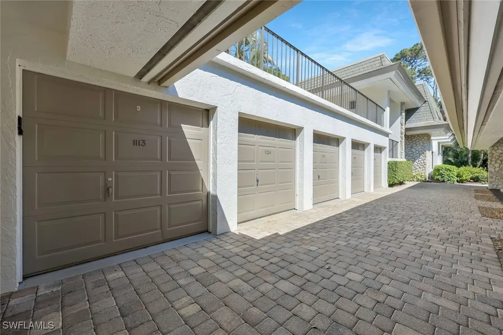 1124 Wildwood Lane Naples FL 34105