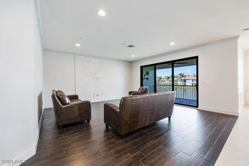 15149 Palmer Lake Circle Naples FL 34109