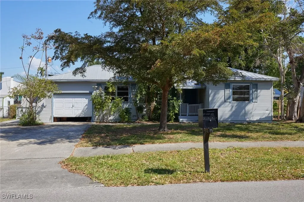 1515 Braman Avenue Fort Myers FL 33901