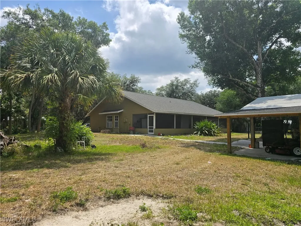 140 S Davis Street Labelle FL 33935