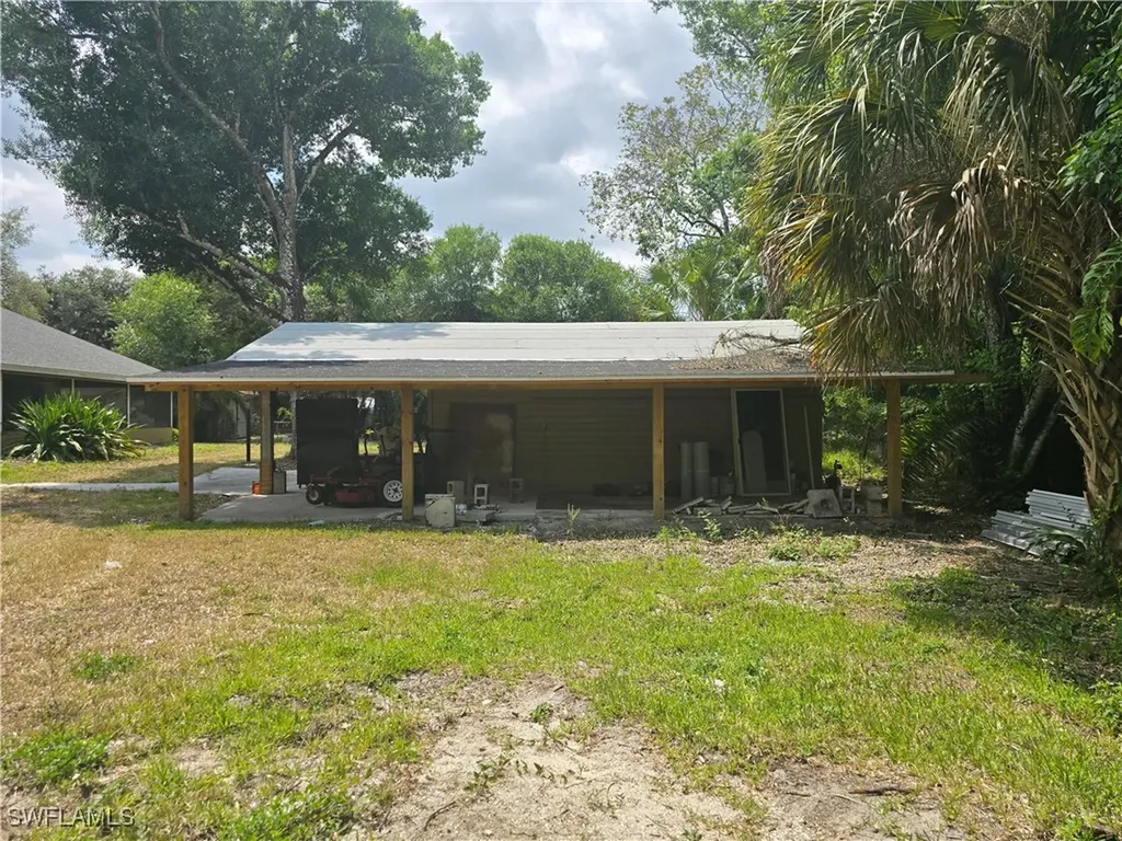 140 S Davis Street Labelle FL 33935
