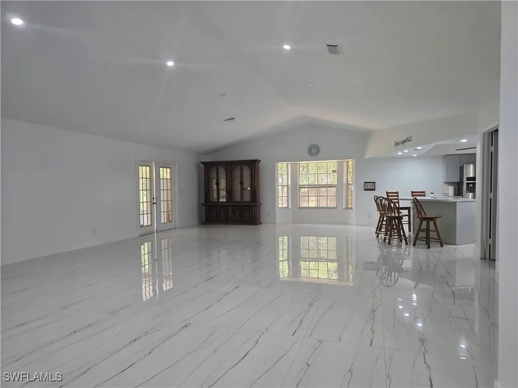 140 S Davis Street Labelle FL 33935