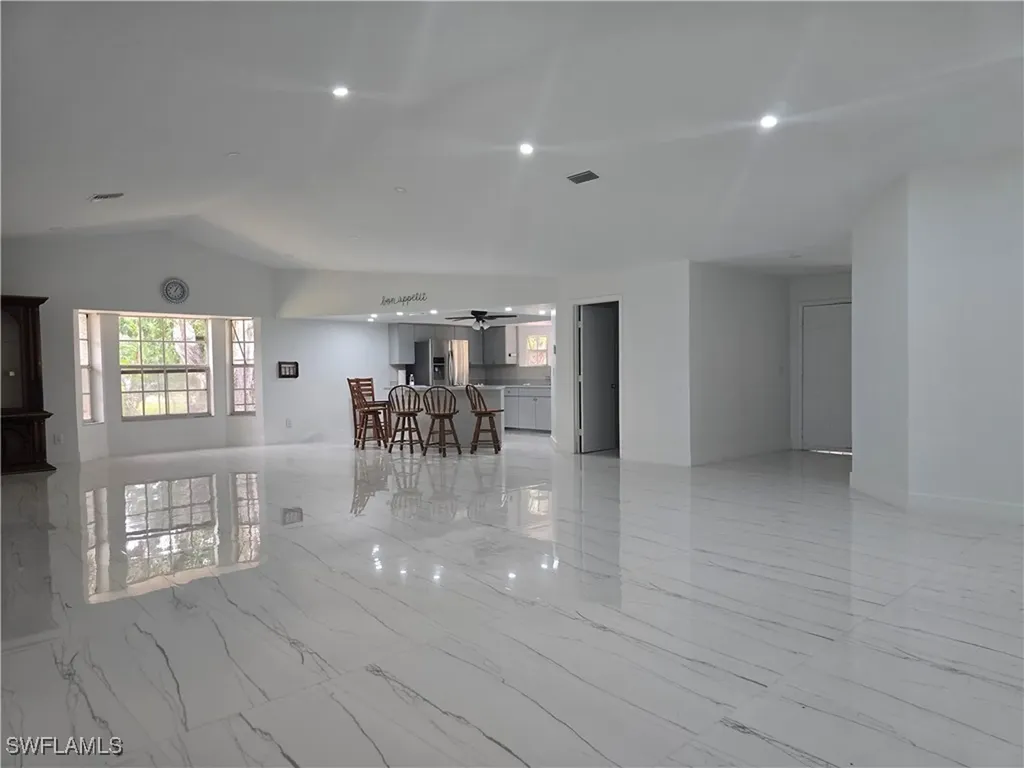 140 S Davis Street Labelle FL 33935
