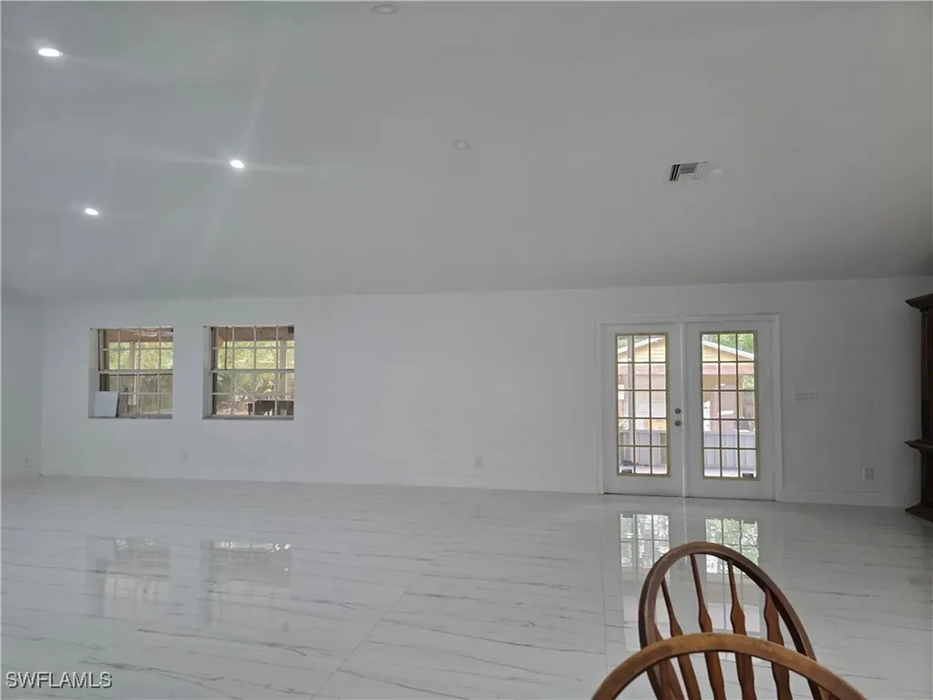 140 S Davis Street Labelle FL 33935
