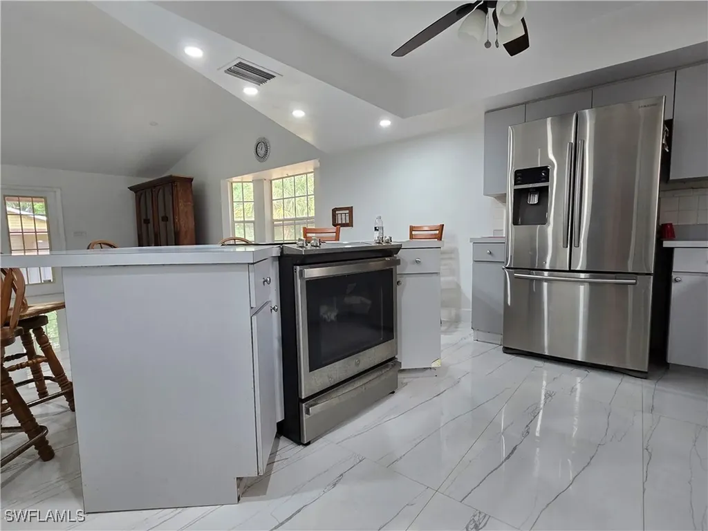 140 S Davis Street Labelle FL 33935